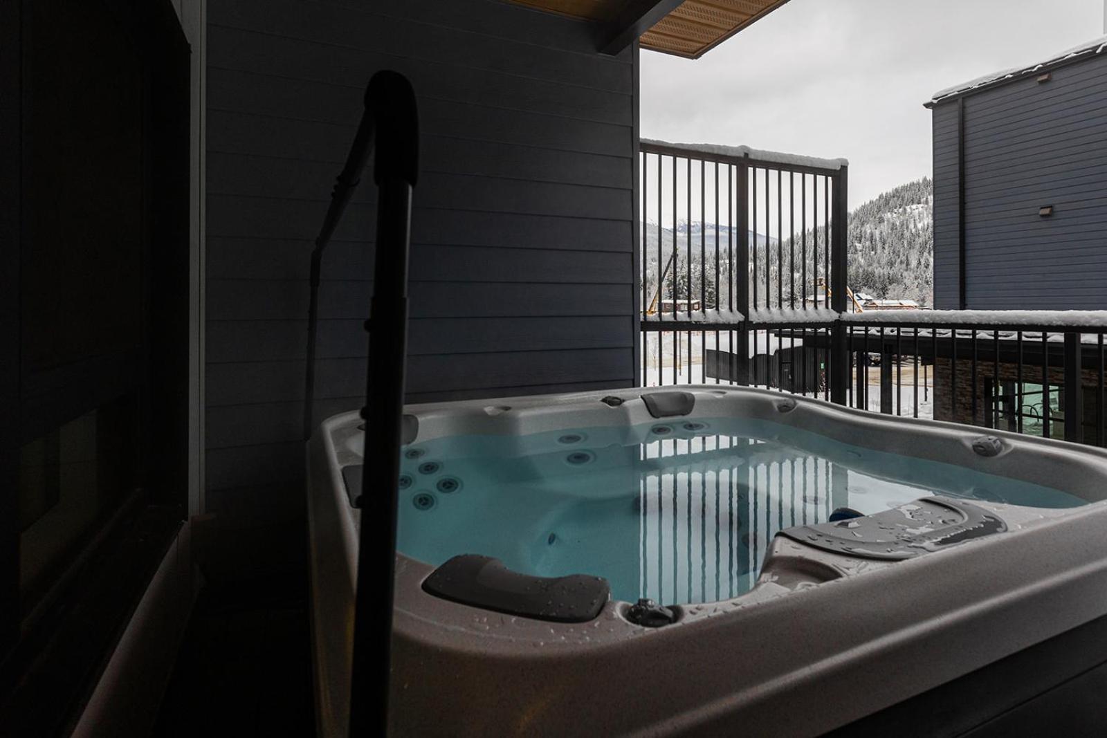 Tally Ho By Revelstoke Vacations Exteriér fotografie
